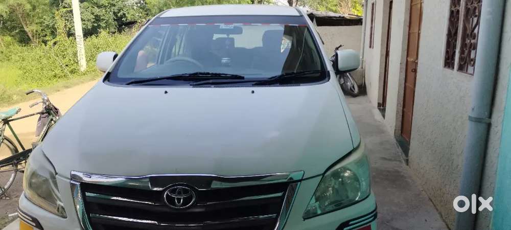 Toyota Innova 2.5 G4 2014