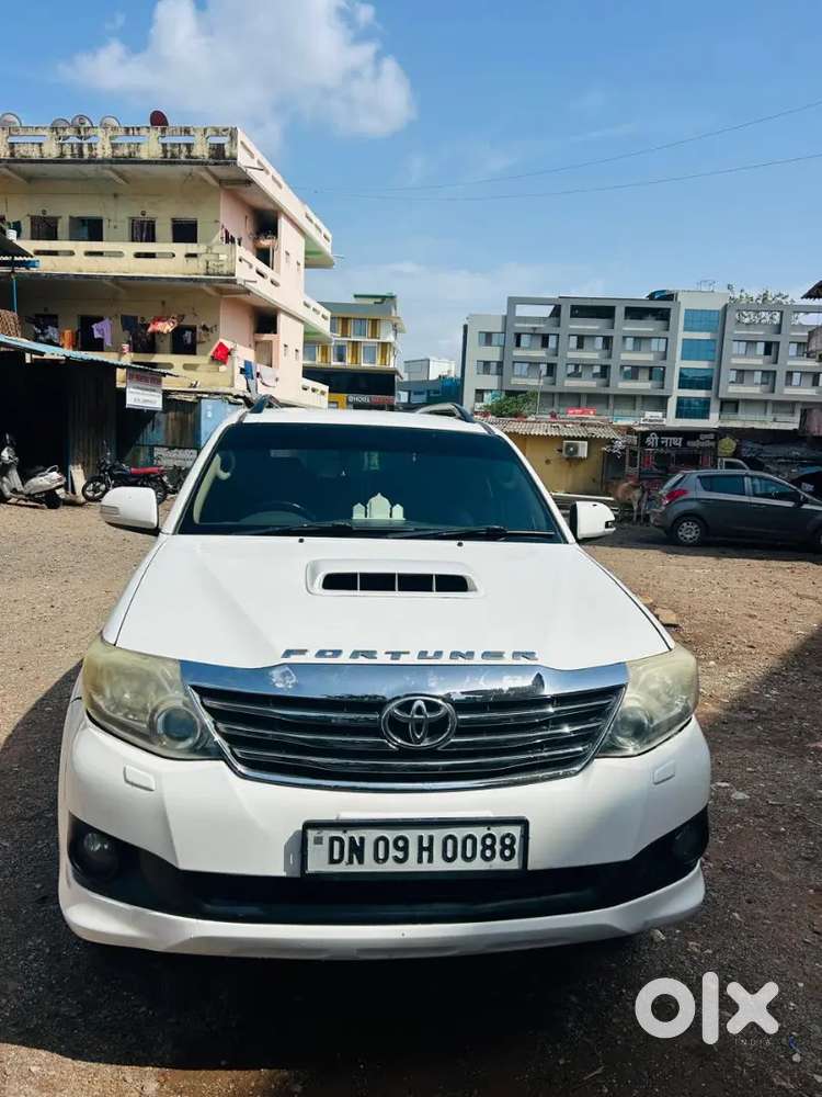 Toyota Fortuner Legender 2012 Diesel 125000 Km Driven