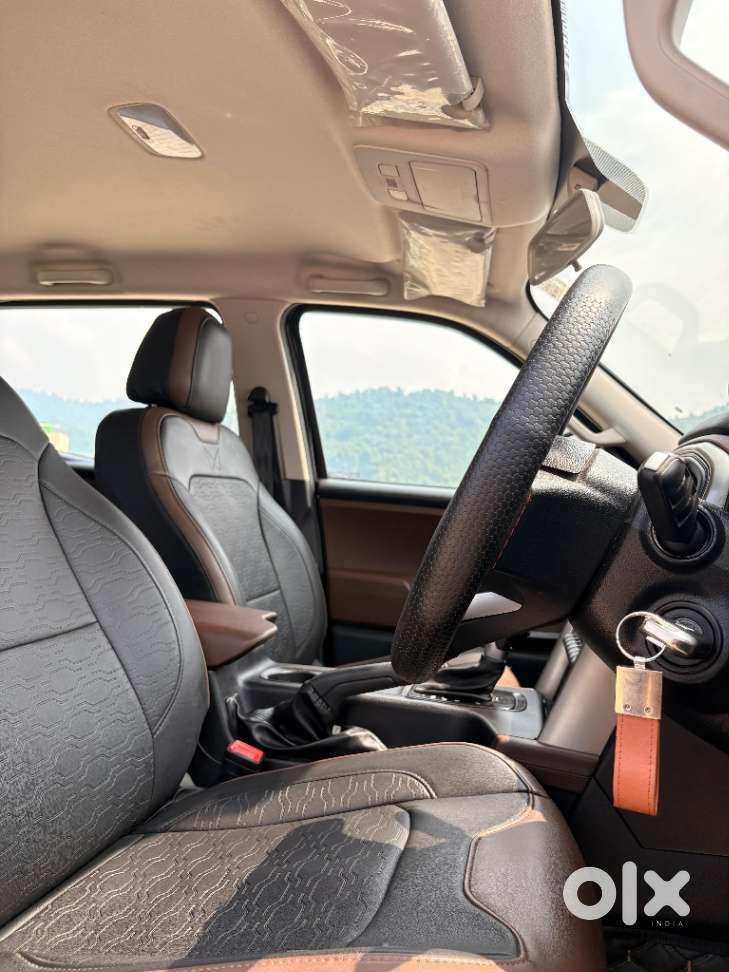 Mahindra Scorpio N Z4 Petrol At 7 Str, 2025, Petrol