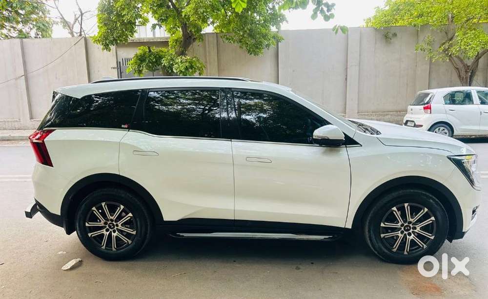 Mahindra Xuv700 2.2 Ax 7 Diesel At Luxury Pack Str, 2025, Diesel