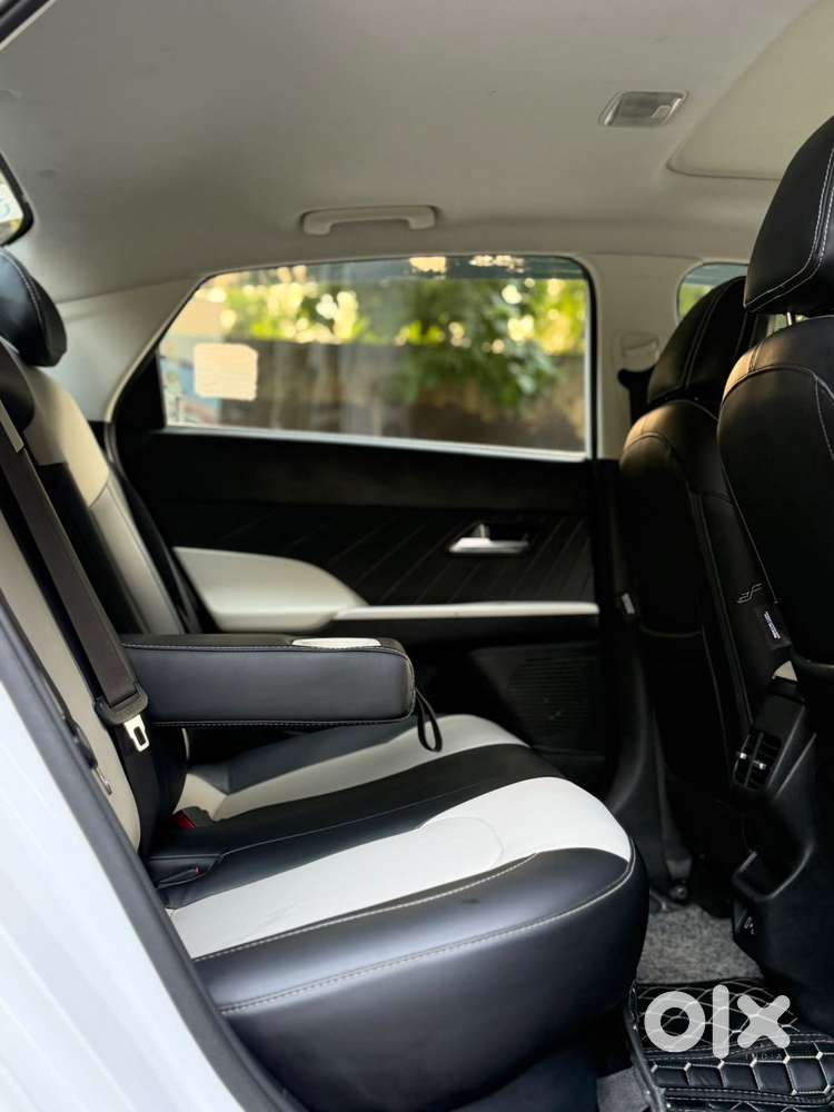 Hyundai Verna 1.5 Sx Ivt, 2025, Petrol