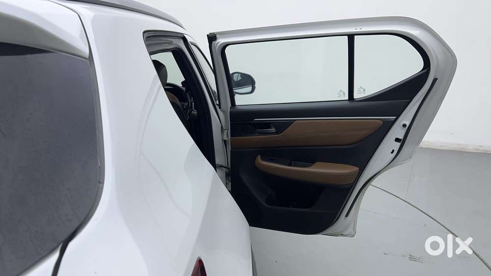 Honda Elevate Zx Mt, 2024, Petrol