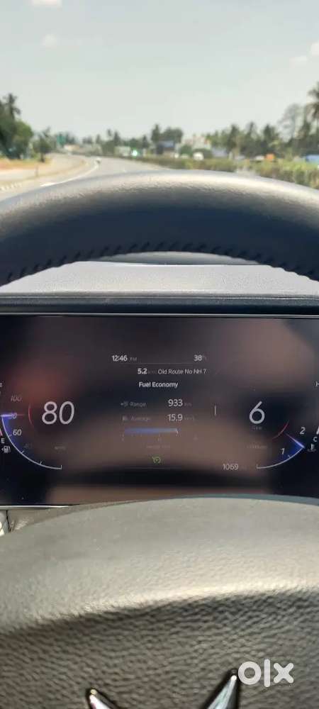 Mahindra Xuv700 2021 Petrol 18000 Km Driven