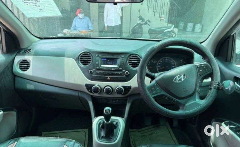 Hyundai Grand I10 Sportz, 2016, Petrol