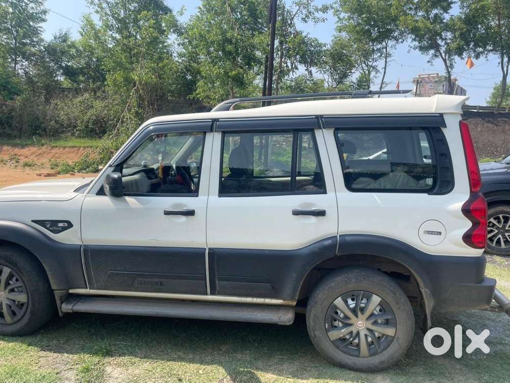 Mahindra Diesel Car 2024 Oct Fully Maintained One Handed
