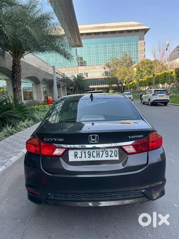 Honda City In Perfect Condition In Just 7 Lakhs