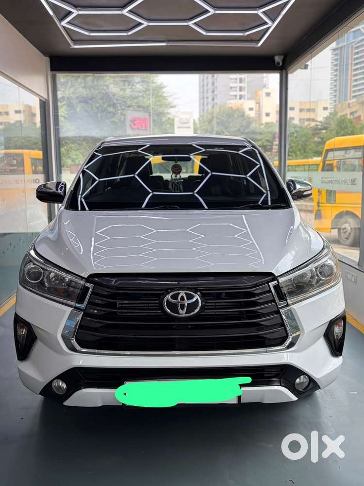 Toyota Innova Crysta 2017 Diesel Well Maintained