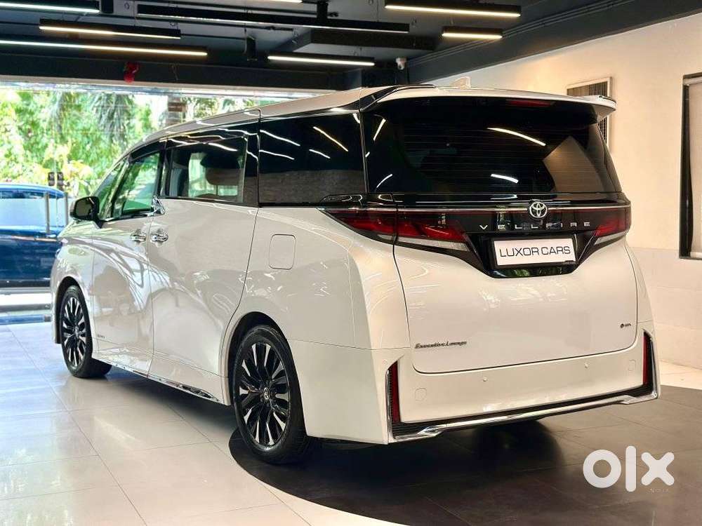 Toyota Vellfire Vip – Executive Lounge, 2024, Petrol