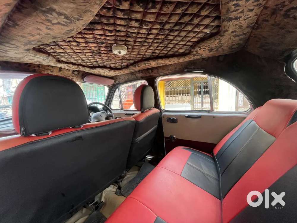 Ambassador Classic 2000 Ps