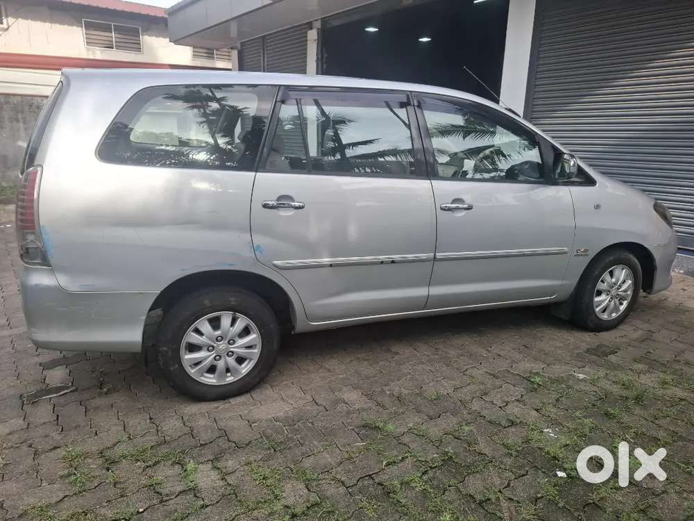 Toyota Innova Vx Petrol 2013