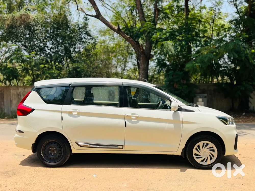 Maruti Suzuki Ertiga 1.5 Vxi, 2022, Petrol