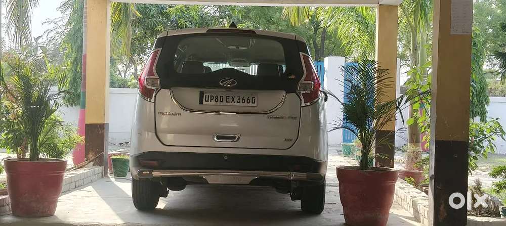 Mahindra Marazoo M2 7seater