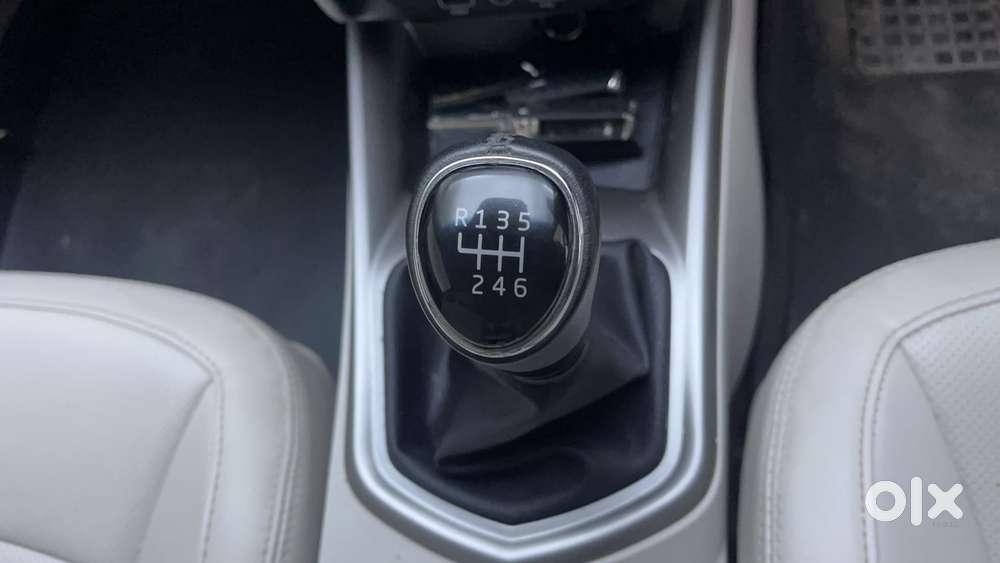 Mahindra Xuv300 W8 Option, 2023, Petrol