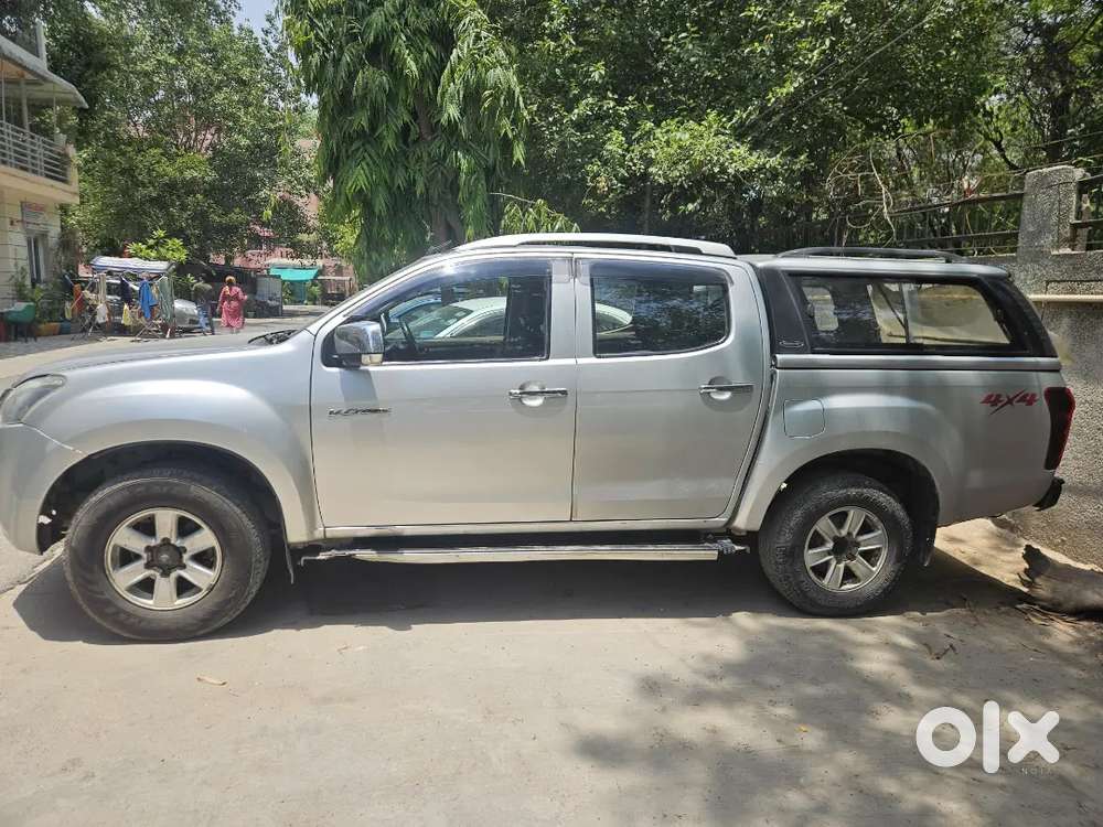 Isuzu Vcross Personal Used - Only Direct Buyers