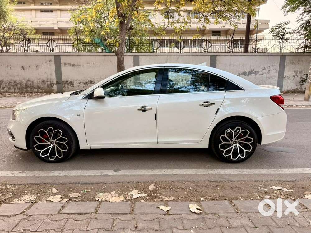 Chevrolet Cruze 2016 Ltz At 6 Speed Top End Model In Excellent Condi