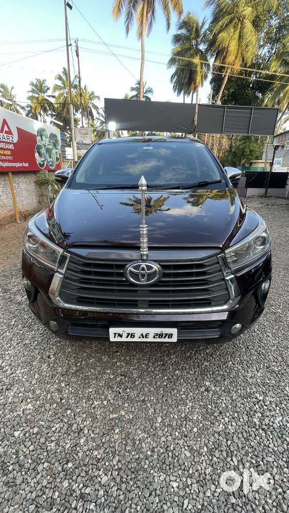 Toyota Innova Crysta 2.4 V 8 Str, 2016, Diesel