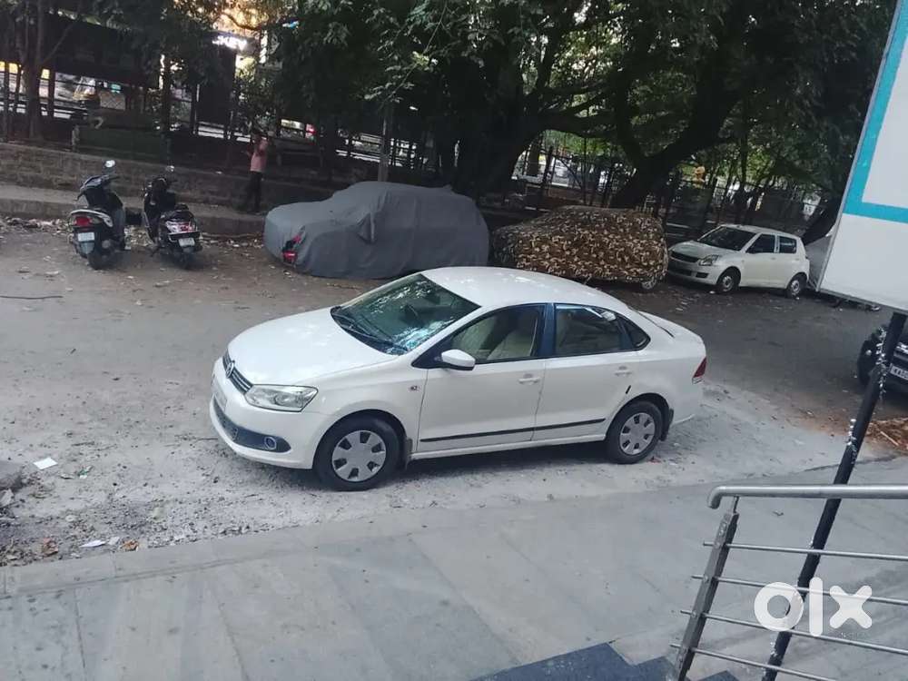 Volkswagen Vento Highline 2011 Car
