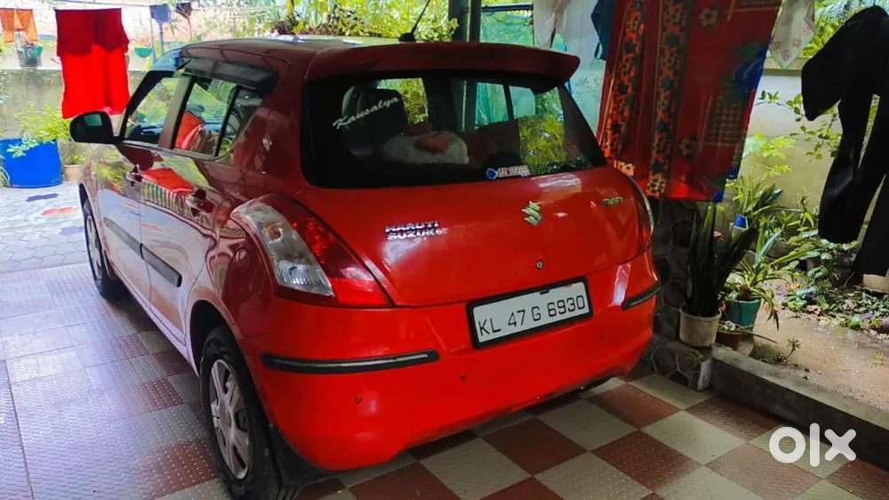 Maruti Suzuki Swift Lxi 2017