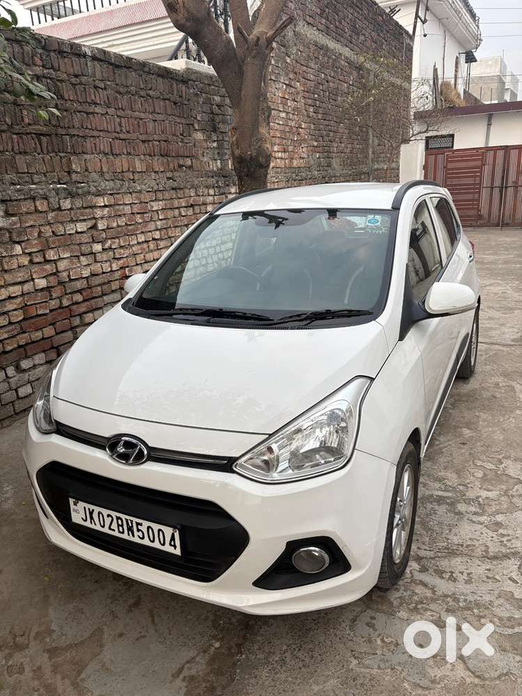Hyundai Grand I10 2015 Petrol Well Maintained