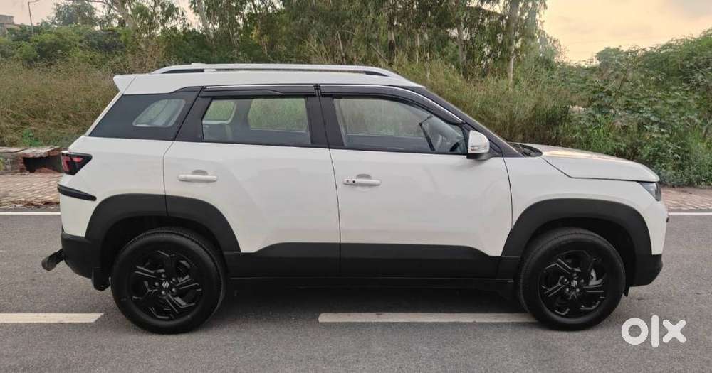 Maruti Suzuki Brezza 1.5 Zxi Smart Hybrid, 2023, Petrol