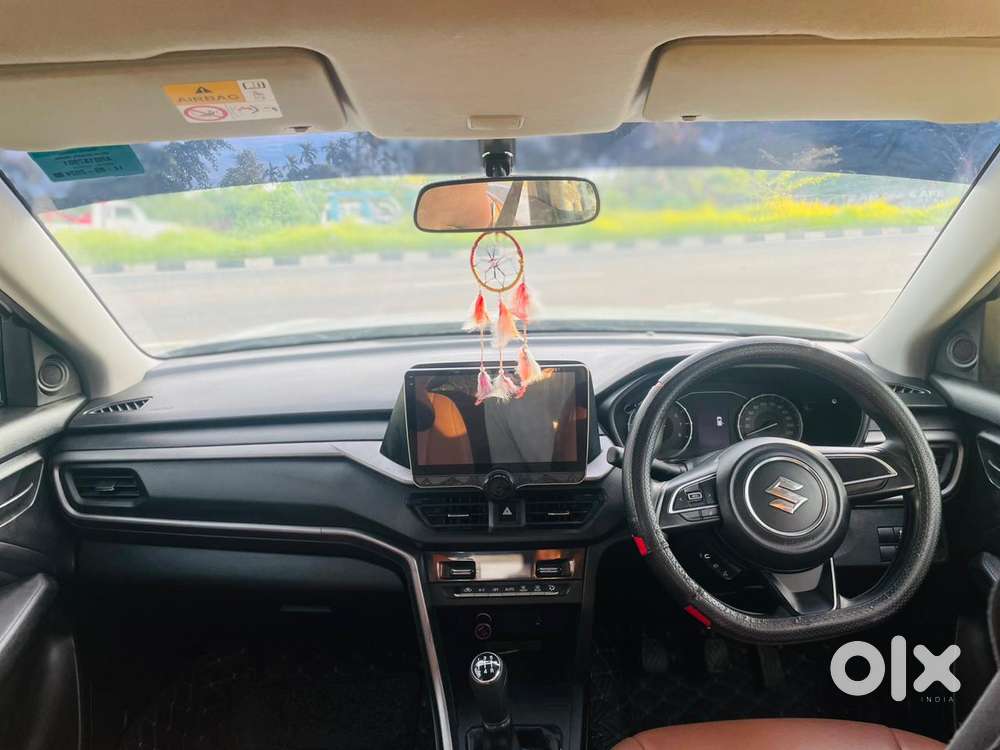 Maruti Suzuki Brezza 1.5 Vxi Smart Hybrid, 2024, Petrol