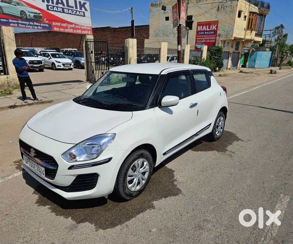 Maruti Suzuki Swift Vxi + Manual, 2022, Petrol