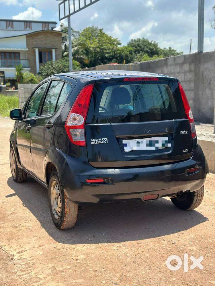 Maruti Suzuki Ritz Lxi, 2011, Petrol