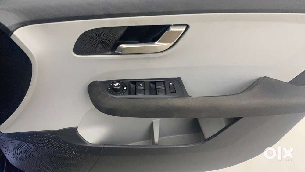 Tata Altroz Xz, 2020, Petrol