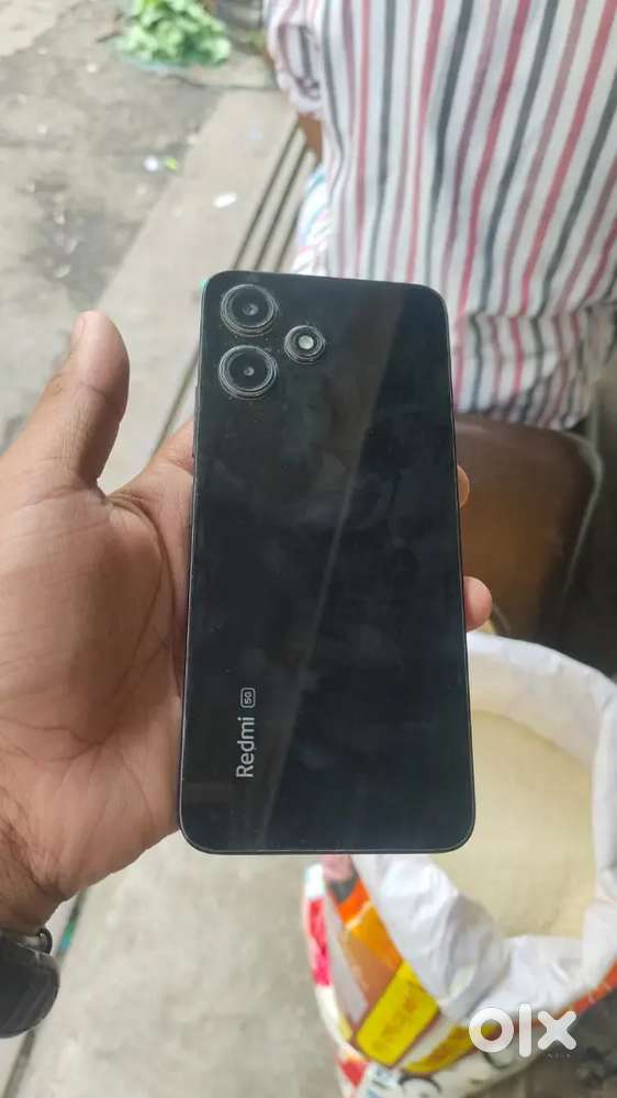 Redmi.12.  5g.     256gb. 8.gb