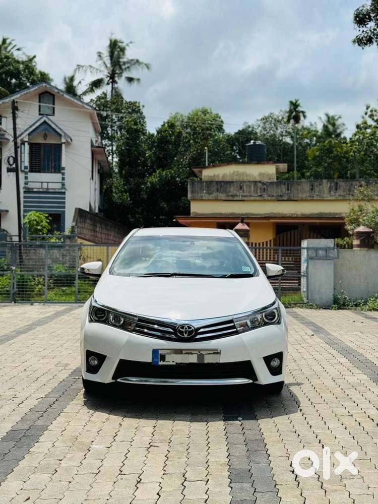 Toyota Corolla Altis 2013-2017 Vl At, 2016, Petrol