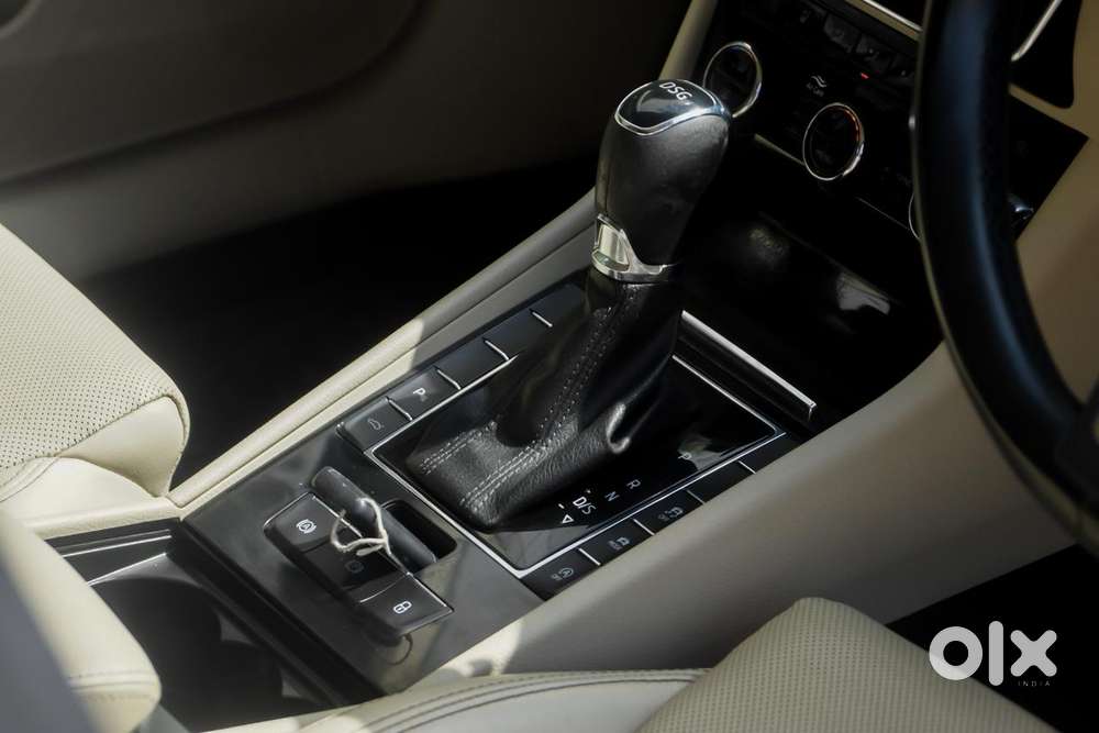 Skoda Superb L&k 2.0 Tdi At, 2021, Petrol