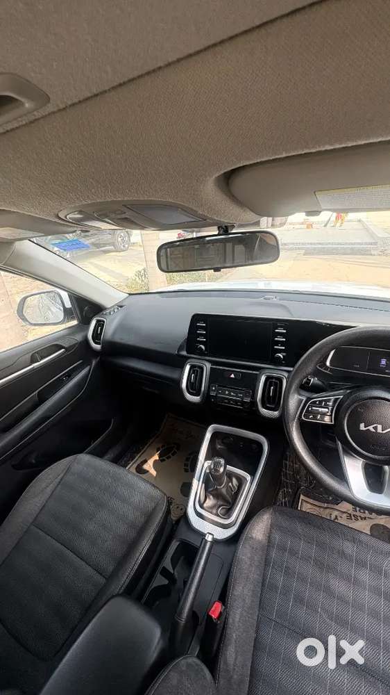 Kia Sonet 2023 Petrol Well Maintained