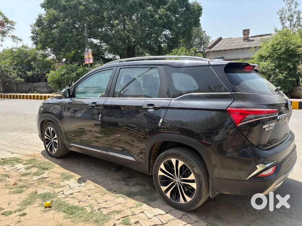 Mg Hector Plus 2022 Sharp Pro