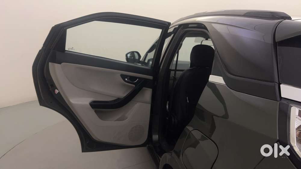 Tata Nexon 1.2 Revotron Xza Plus, 2020, Petrol