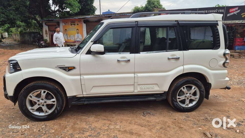 Mahindra Scorpio S10 7 Seater, 2015, Diesel