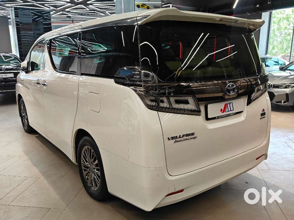 Toyota Vellfire Vip – Executive Lounge, 2023, Petrol