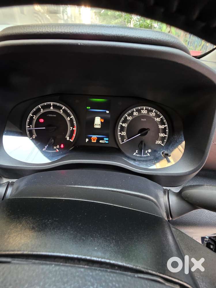 Toyota Innova Hycross Gx (o), 2025, Petrol