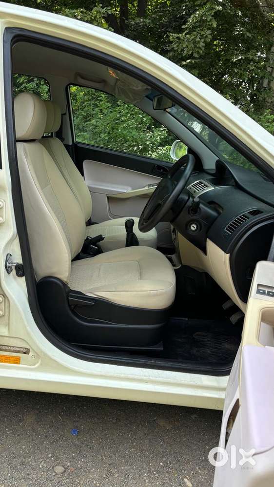 Tata Vista Tech Ls Bs Iv, 2011, Petrol