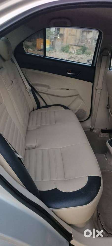 Maruti Suzuki Swift Dzire Vxi Optional, 2017, Petrol