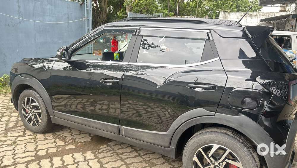 Mahindra Xuv 3xo Ax5 Pm Mt, 2025, Petrol