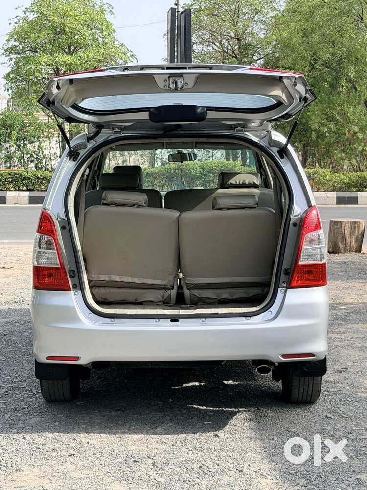 Toyota Innova 2.5 V 8 Str, 2014, Diesel