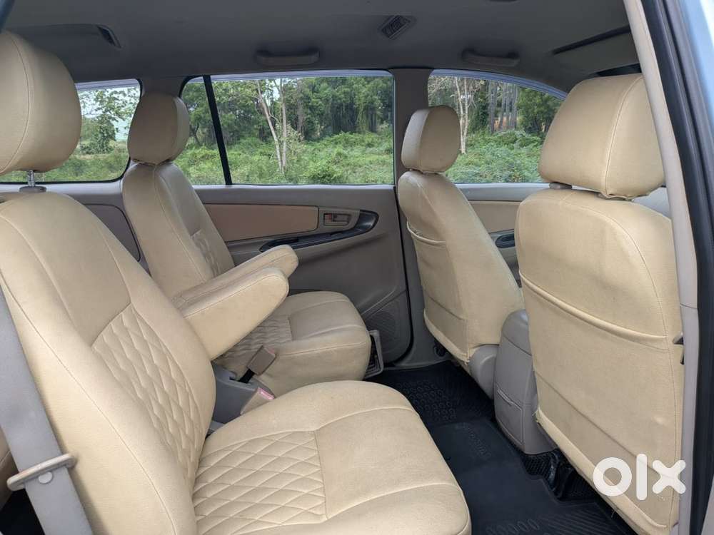 Toyota Innova 2011 Diesel 215000 Km Driven