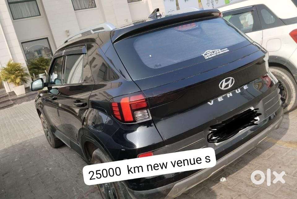 Hyundai Venue S Turbo, 2023, Petrol