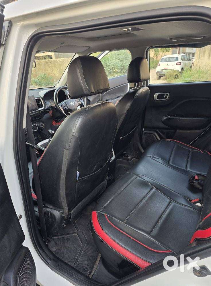 Hyundai Venue Sx (o) Mt 1.5 Diesel, 2021, Diesel