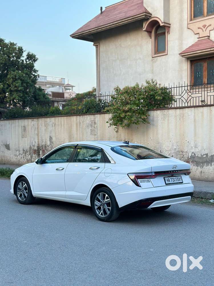 Hyundai Verna 1.5 Sx Petrol Mt, 2023, Petrol