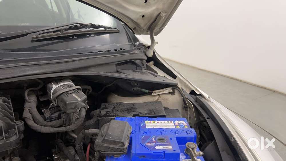 Tata Tiago Xza, 2017, Petrol