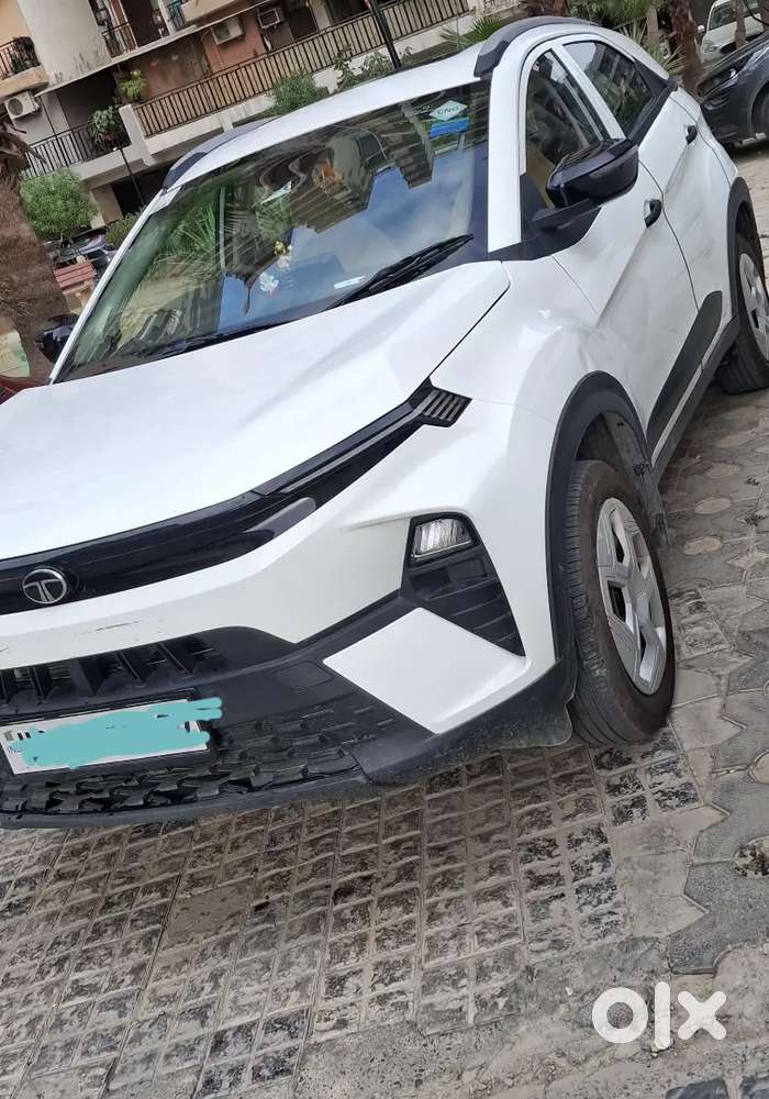 Tata Nexon Smart Plus 2025 With Low Km