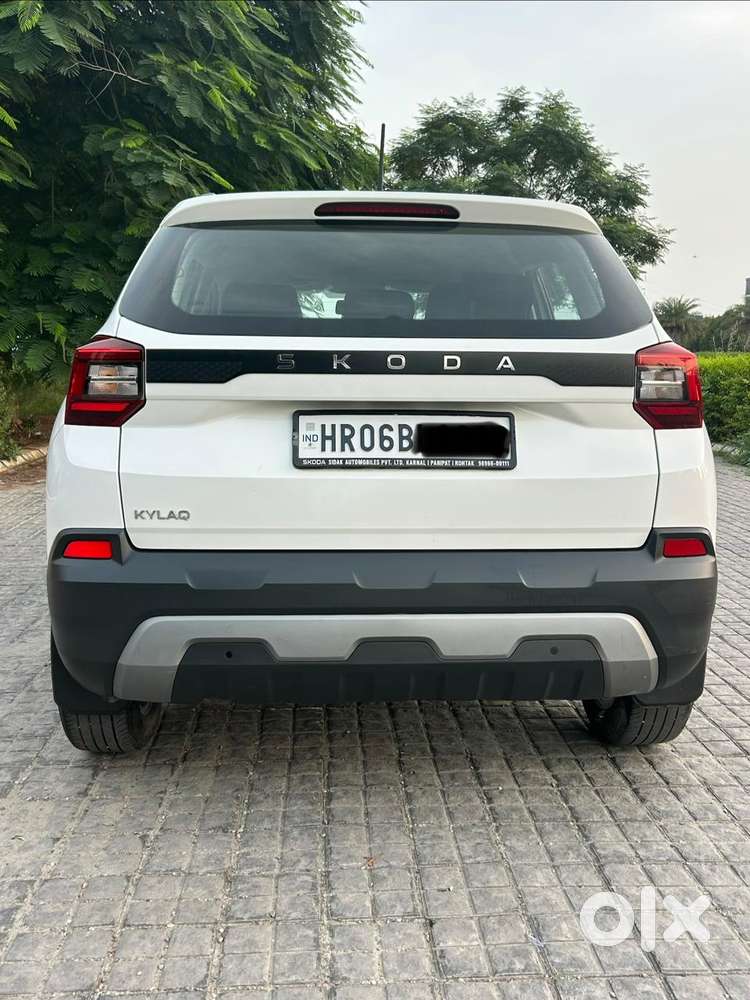 Skoda Kylaq Signature, 2025, Petrol