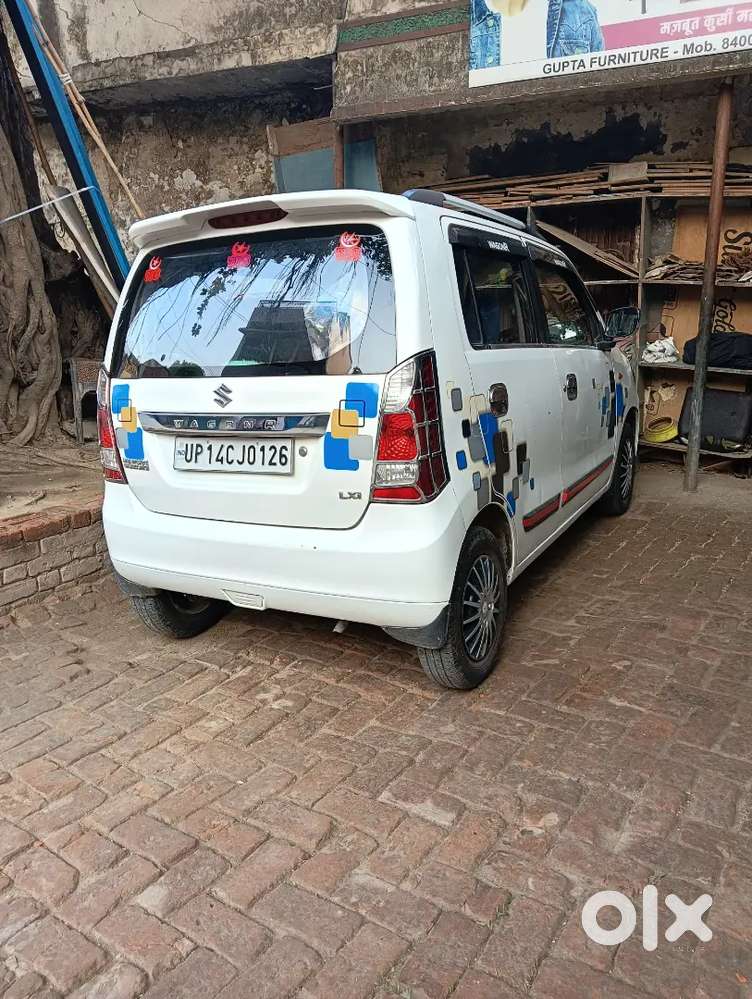 Is Gadi Mein Koi Dikkat Nahin Hai Charon Tyre Abhi Naya Lagaye Hain Us