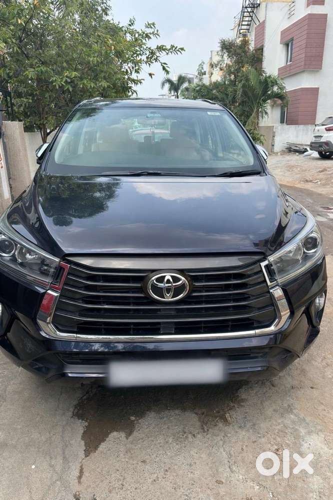 Toyota Innova Crysta Z Mt
